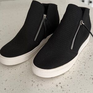 Steve Madden Black High-Top Sneakers